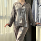 Pyjama Deux Pièces En Satin Et Des Motifs Étoiles